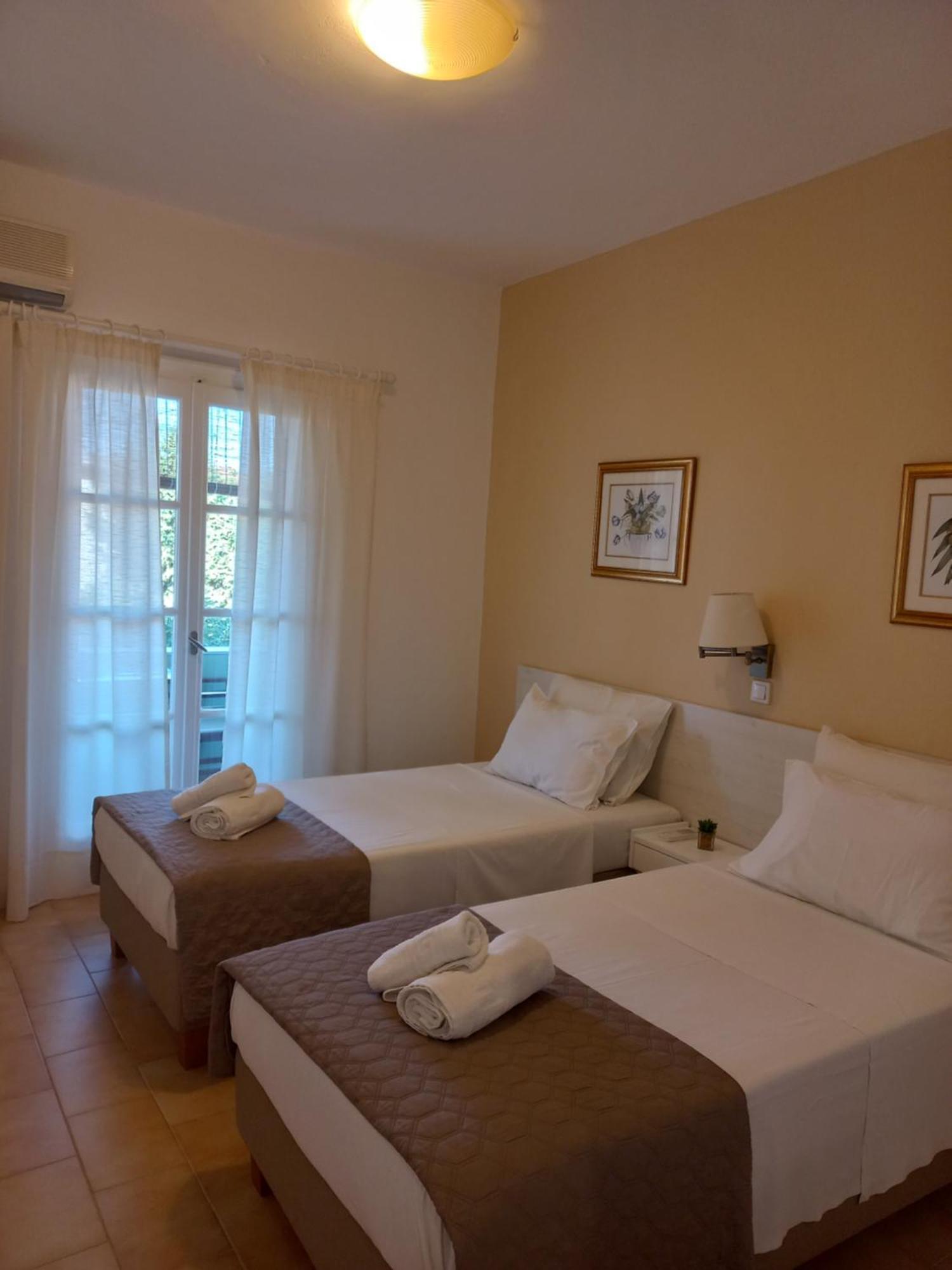 Villa Tina Country Beach Apartments Acharavi  Rum bild