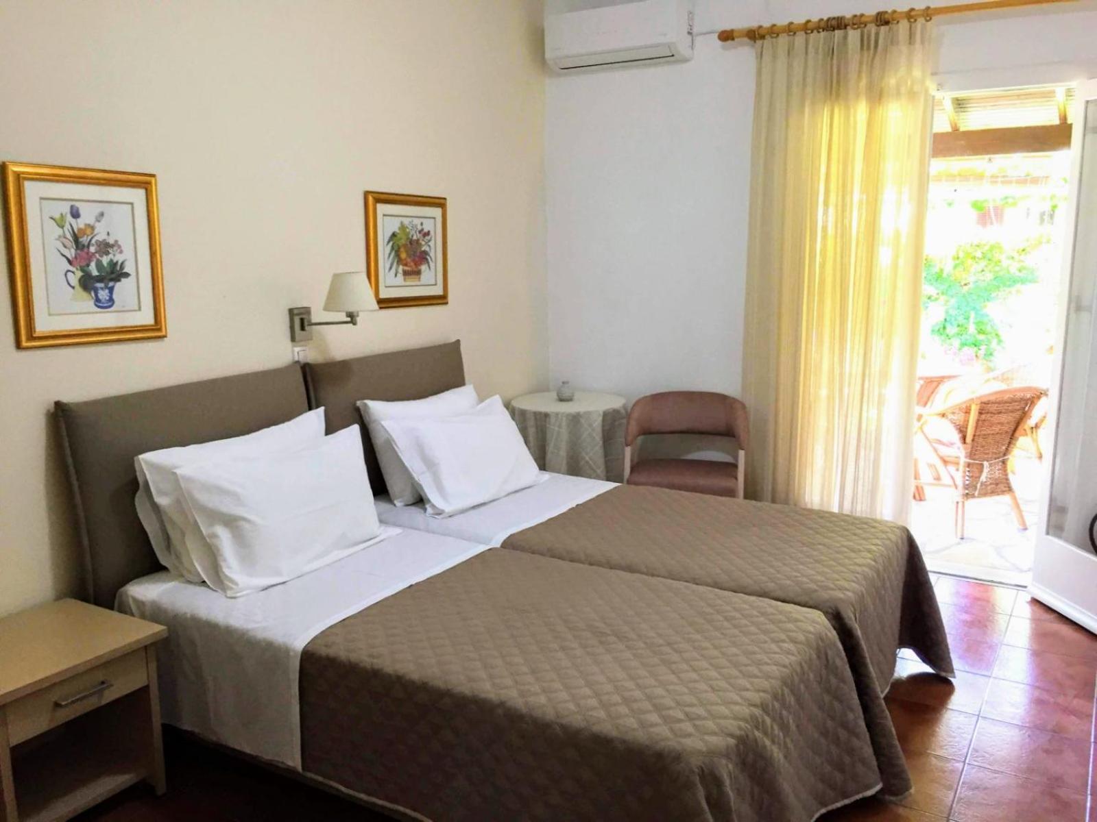 Villa Tina Country Beach Apartments Acharavi  Rum bild