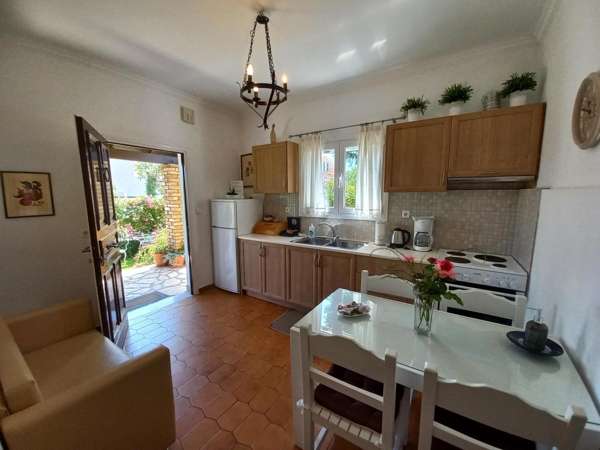 Villa Tina Country Beach Apartments Acharavi  Rum bild