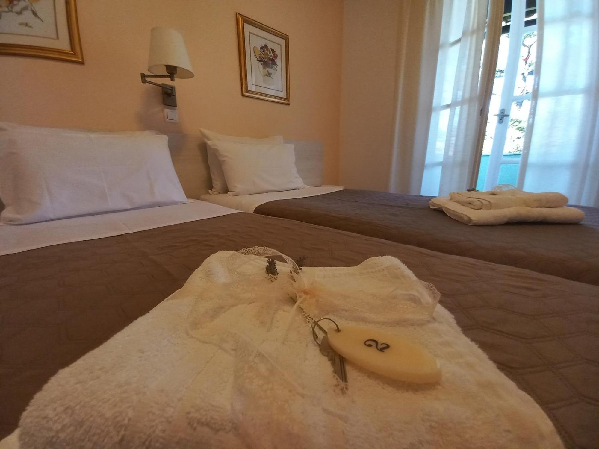 Villa Tina Country Beach Apartments Acharavi  Rum bild