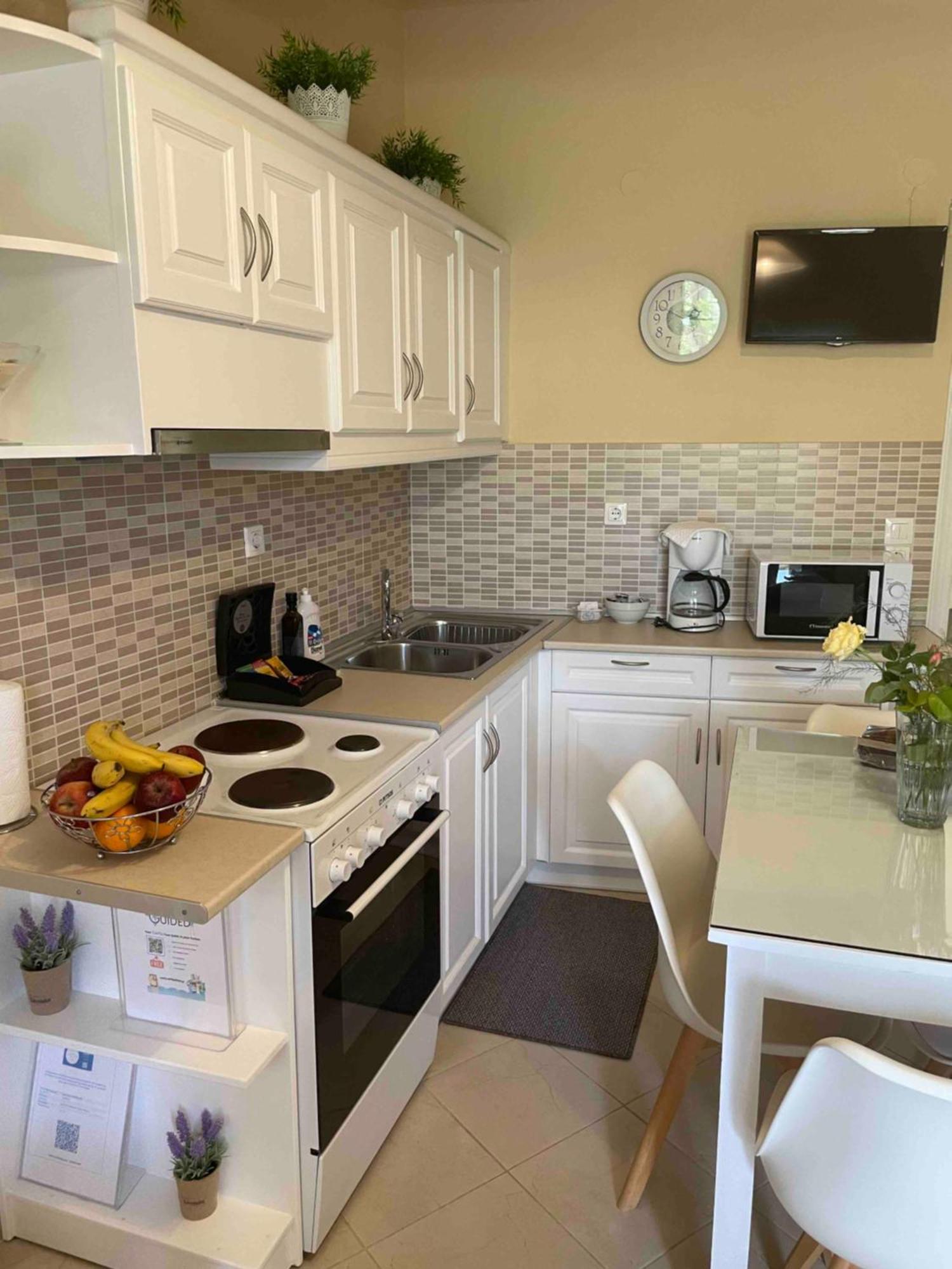 Villa Tina Country Beach Apartments Acharavi  Rum bild